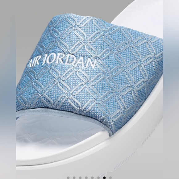 Jordan Women’s Slide - Picture 7 of 7
